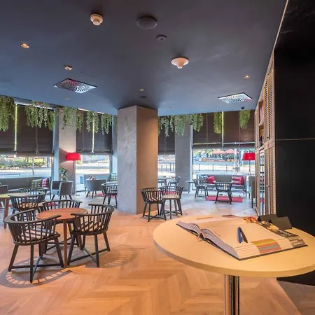 Park By Radisson Danube Hotel