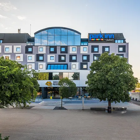 Отель Park By Radisson Danube Братислава