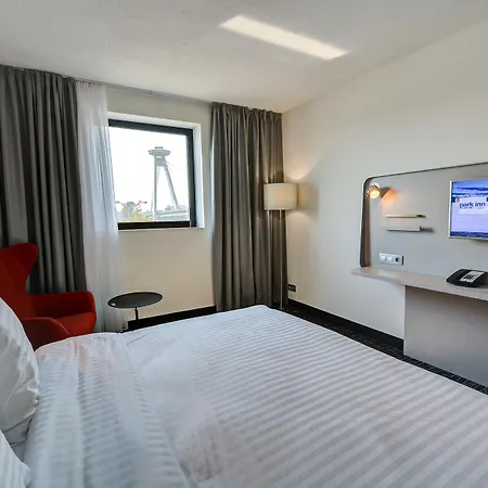 Park By Radisson Danube 4* Братислава