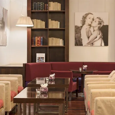 Park By Radisson Danube