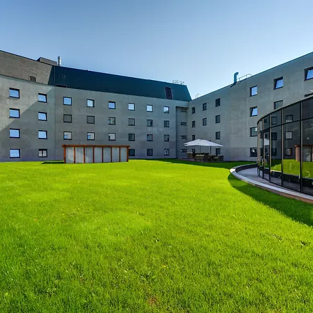 Park By Radisson Danube Отель Братислава