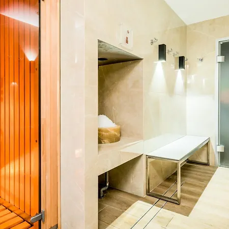 Отель Park By Radisson Danube Братислава