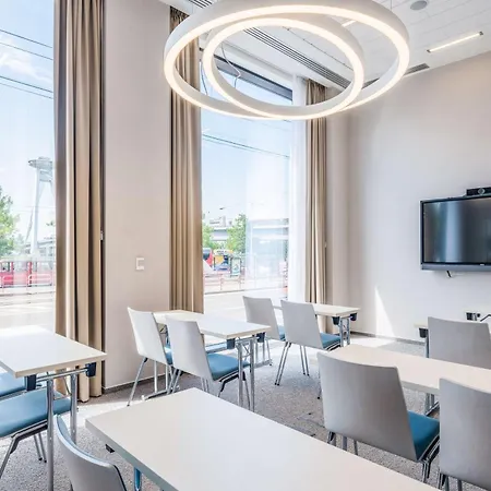 Park By Radisson Danube 4* Братислава