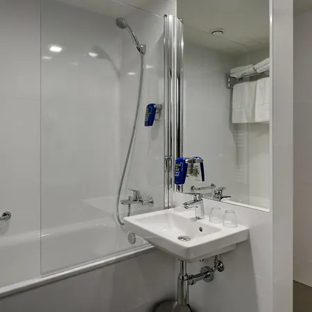 Park By Radisson Danube 4*