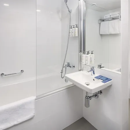 Park By Radisson Danube 4* Bratislava