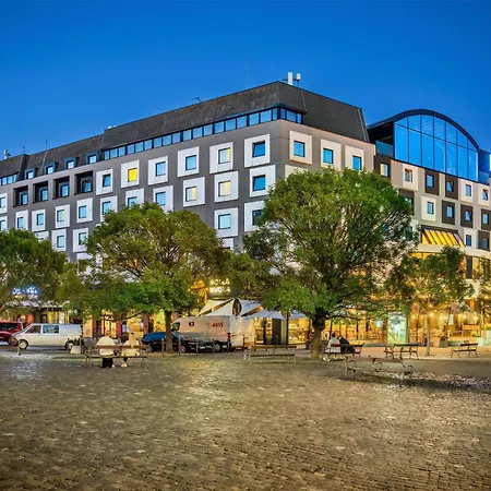 Park By Radisson Danube 4*
