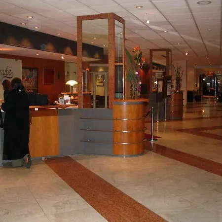 Hotel Park By Radisson Danube 4*