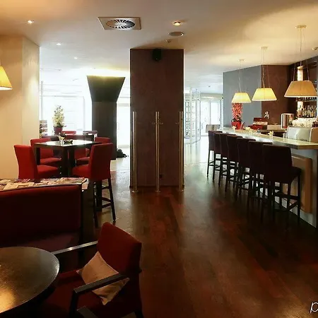 Отель Park By Radisson Danube 4*