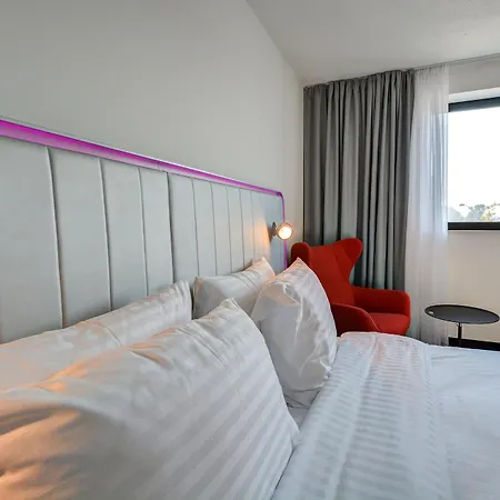 ホテル Park By Radisson Danube 4*