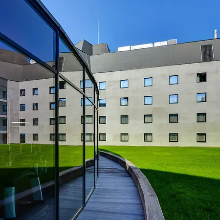 Park By Radisson Danube ホテル 4*