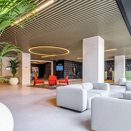 Park By Radisson Danube Hotel